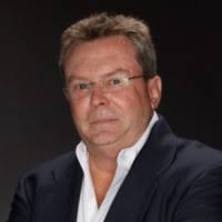 Dennis Worth's Instagram, Twitter & Facebook