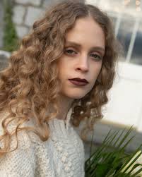 A moment for this lip For @elle.egypt Model @leila.johnston  @selectmodellondon Styling @meganfoxfashion_ Photography @katieabowe BTS  @hannahelizacreative Makeup by me using @charlottetilbury @elevatepr #gifted