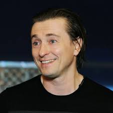 Из википедии — свободной энциклопедии. Sergej Bezrukov Smotrim