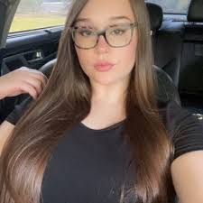 Natalie Duenas's Instagram, Twitter & Facebook