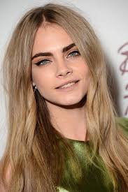 Cara Delevingne Blonde Haare Ideen Blonde Haare Beliebte Haarfarben