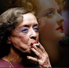 Identifying the time period of a woman's photo from the 1930s