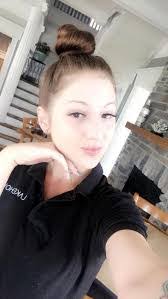 Kari Cole's Instagram, Twitter & Facebook