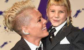 P!nk sings gently on the verses, creating a feeling of hope. P Nk And Daughter Release New Song Cover Me In Sunshine