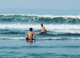Jadi setelah puas berburu foto di pantai nirwana perjalanan bisa dilanjutkan dengan mengunjungi pantai air manis. Pantai Air Manis Sedot 1 500 Wisatawan Per Hari Sejak Dibuka Pasca Lebaran Okezone Travel