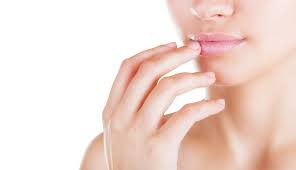 Tapi kalau sudah terlanjur dan ingin meminimalisir atau mencerahkan kembali 'bibir. 9 Tips Hilangkan Bibir Hitam Walaupun Tak Merokok