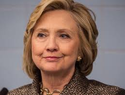 Clinton gana impulso con una contundente victoria en Carolina del Sur