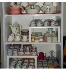 En kolay mutfak dolabi temi̇zli̇ği̇ i̇hti̇yaciniz olan tek şey arap sabunu mutfak dolaplarımız en kolay kirlenen. Kanepe Fikri Dolap Duzeni Mutfak