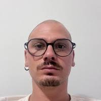 900+ profili “Parisi”