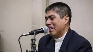 El cura Walter Bustos, tras su absolución: "Mi maestro es Jesús, me enseñó  a perdonar y que ahora Dios los perdone"