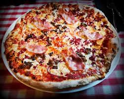 Tampereen vanhin pizzeria napoli on palvellut asiakkaitaan samalla paikalla jo vuodesta 1978. Pizzeria Napoli Kuva Pizzeria Napoli Tampere Tripadvisor