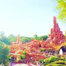 Big Thunder Mountain Railroad Is Better Disneyworld Pictures Walt Disney World Orlando Disney Images