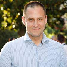 He is known for his work on андеграунд (1995), svetozar markovic (1980) and kraj dinastije obrenovic (1995). Petar Silobrcic Petarx Twitter