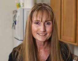 Rosalind Saunders's Instagram, Twitter & Facebook