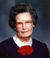 Elsie Clements's Instagram, Twitter & Facebook