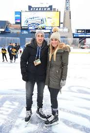 Bradley kevin marchand je kanadský profesionální hokejový pravý křídelník momentálně hrající za tým boston bruins v nhl. Brad Marchand And Katrina Sloane Brad Marchand Boston Bruins Nhl Hockey