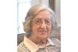 Amanda Colucci's Instagram, Twitter & Facebook