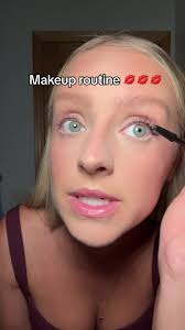 Daisy Kent White Teeth