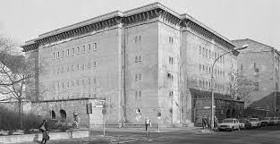 Du suchst marken, einkaufszentren oder geschäfte in hannover. 25 Legendary Clubs That Made German Techno Party Culture What It Is Today Telekom Electronic Beats