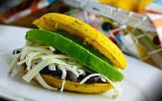 Uno De Los Alimentos Mas Dificiles De Adquirir Actualmente Es La Harina Ya Sea Por Su Costo O Su Escasez Util Arepas Recetas Arepas Arepas Venezolanas Receta