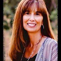 Lisa Ault (lisaemilyault)