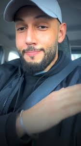 كاتعرف شي واحد فيه هاد القاعدة ؟