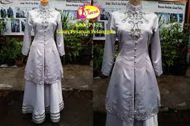 Lihat ide lainnya tentang pola, pola busana, menjahit. Www Venzakebaya Net Venza Mendesainkan Secara Eksklusif Kebaya Wisuda Kebaya Pesta Kebaya Akad Nikah Kebaya Perni Model Pakaian Hijab Model Pakaian Gaun Pesta