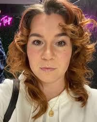 A couple pics of my new outfit from Saturday night. Not letting my weight  or this freeze or anything get me down. (I really loved the way my makeup  came out, so