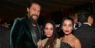 Voir plus d'idées sur le thème lisa bonet, femme, bill cosby. Jason Momoa Gives Jacket To Lisa Bonet At Golden Globes 2020 Proving To Be The Classiest Date In Town