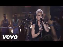 Pink Try The Truth About Love Live From Los Angeles P Nk Blow Me One Last Kiss The Truth About Love Live From Los Angeles Youtube Video De Musicas Musica Look