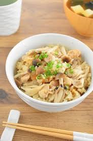 味付けはだししょうゆだけ 鶏ときのこのだしごはん by キッコーマン レシピサイト nadia ナディア プロの料理家のおいしいレシピ レシピ レシピ キッコーマン レシピ 料理