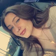 Taylor Kearns's Instagram, Twitter & Facebook