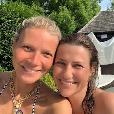 Princess martha louise of norway is glowing with happiness as she promotes an event in the country with her shaman beau on instagram. Prinzessin Martha Louise Kuschelt Mit Hollywood Star Gwyneth Paltrow Prinzessin Hollywood Stars