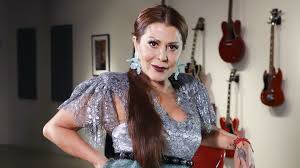La cantante mexicana alejandra guzmán está siendo foco de duras críticas debido al aspecto de su rostro. En Que Consiste La Peligrosa Operacion Que Alejandra Guzman Se Realizara