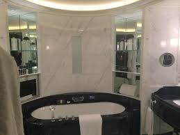 Une pièce qui vous ressemble. Salle De Bain Spa Picture Of The Peninsula Paris Paris Tripadvisor