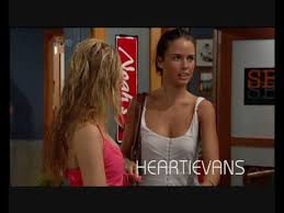 Evans had an interest in performing since the age of five, when she would perform for family and friends. 18 Escena De Indiana Evans En Home And Away Youtube