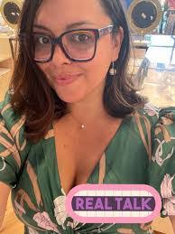 Ashley Hosley's Instagram, Twitter & Facebook