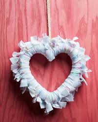 Decorations for valentine's day is centered around heart shaped decorations or candy hearts or red and white decoration. 30 Diy Valentine S Day Decorations Cute Valentine S Day Home Decor