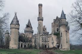 Pin By Feras On Design I Love Abandoned Castles Castle Abandoned Places