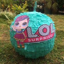 Pueden ser variadas en función del tipo de muñeca, mascota o complementos. Pinata De Las Hermosas Munecas Lol Surprise Juegos Suprise Birthday Party Birthday Surprise Party 7th Birthday Party Ideas