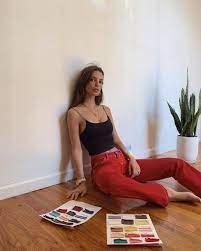 Emily o'hara ratajkowski (/ˌrætəˈkaʊski/, polish: Office Day Inamoratawoman Emily Ratajkowski Outfits Emily Ratajkowski Casual Style Emily Ratajkowski