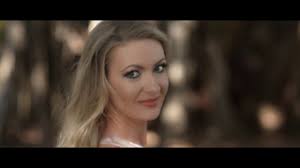 Podívejte se, co lenka bradáčová (lenkabradacova) nalezl(a) na pinterestu, největší sbírce nápadů na světě. Lenka Graf Laska Vecna Youtube