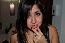 Glitter Me This: "Hi, this is Emily. I'm sick of looking at an unupdated  blog."