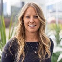 Jana Sands's Instagram, Twitter & Facebook