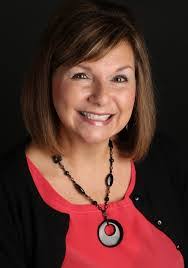 Tracy Arbuckle's Instagram, Twitter & Facebook