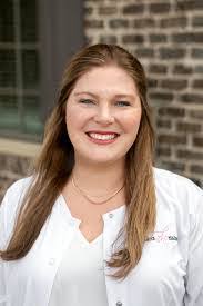 Ashley Oneil's Instagram, Twitter & Facebook