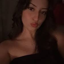 Stephanie Deleon's Instagram, Twitter & Facebook