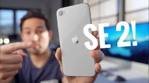 Iphone se is designed with the following features to reduce its environmental impact: Apple A Lansat Iphone Se 2 Telefonul De 399 De Dolari In Timpul Pandemiei E O Miscare Isteata Sau Disperata Mobile