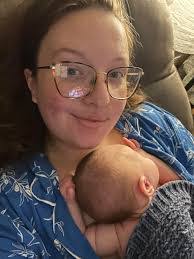 Sandy Chow's Instagram, Twitter & Facebook