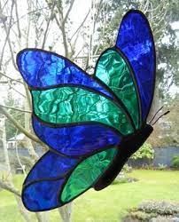MARIPOSA DE CRISTAL | Stained glass butterfly, Stained glass flowers,  Stained glass diy